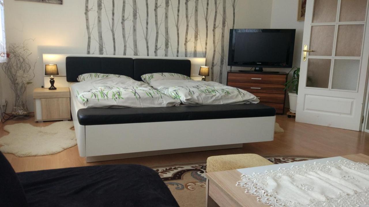Apartman Kristinka Lendak Exteriör bild